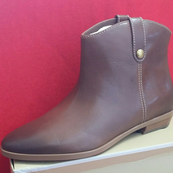 Michael Kors Ashton Brown Leather BootsNEW - Picture 5 of 8